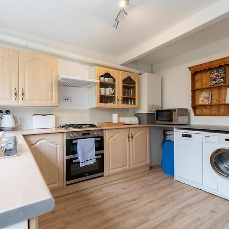 Luxury Cheltenham Home With Ev Charger - Lechampton Hills Kültér fotó