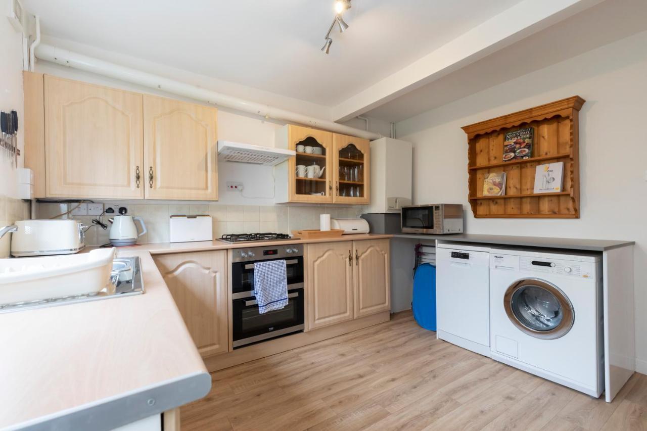 Luxury Cheltenham Home With Ev Charger - Lechampton Hills Kültér fotó