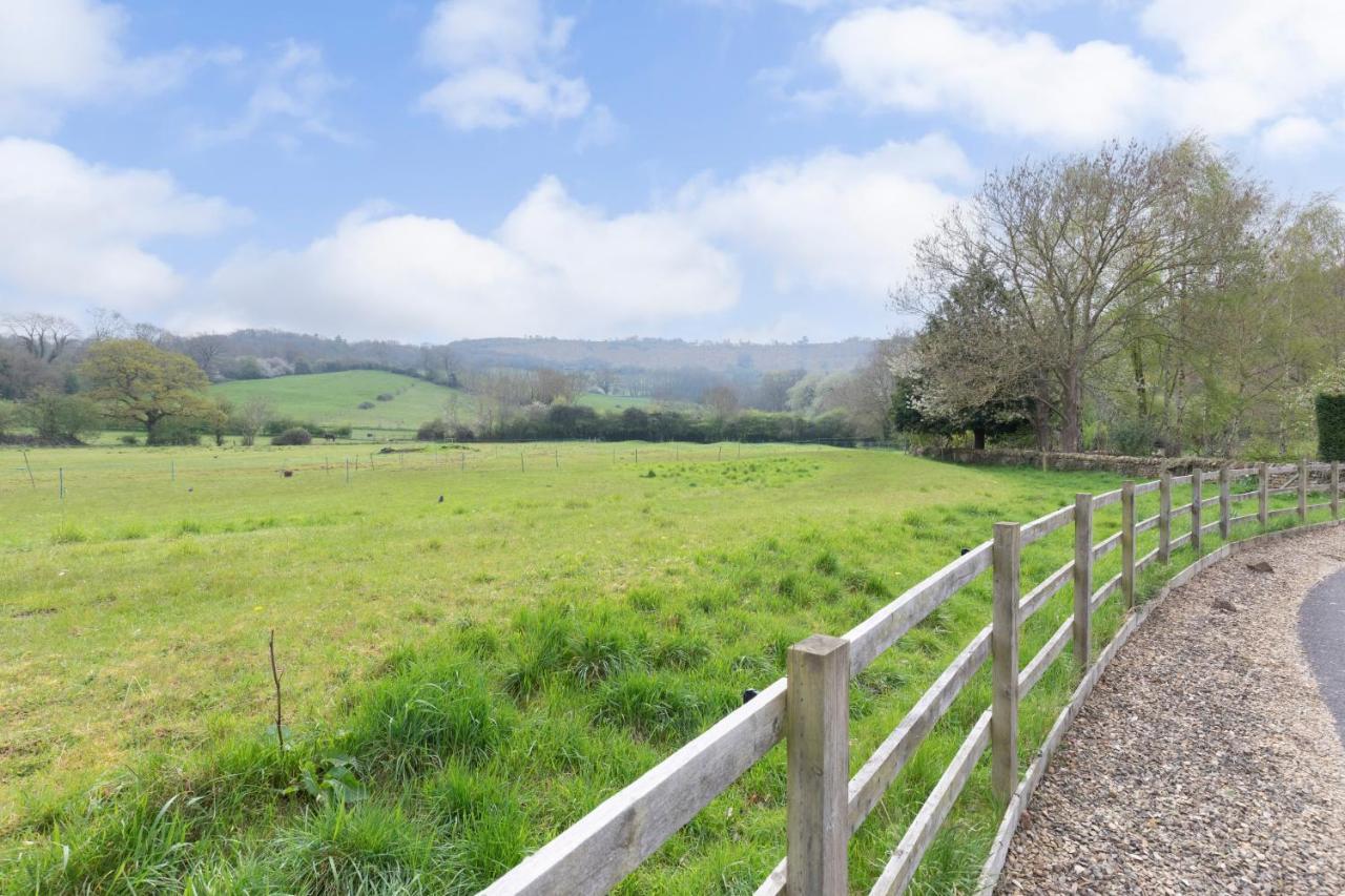 Luxury Cheltenham Home With Ev Charger - Lechampton Hills Kültér fotó